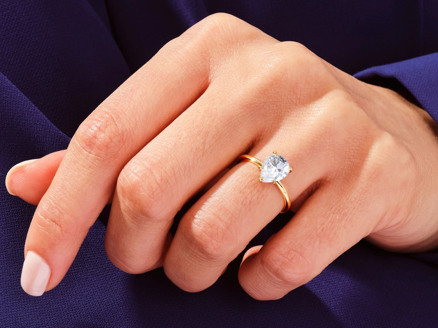 2.0CT Pear Cut Solitaire Diamond Moissanite Engagement Ring