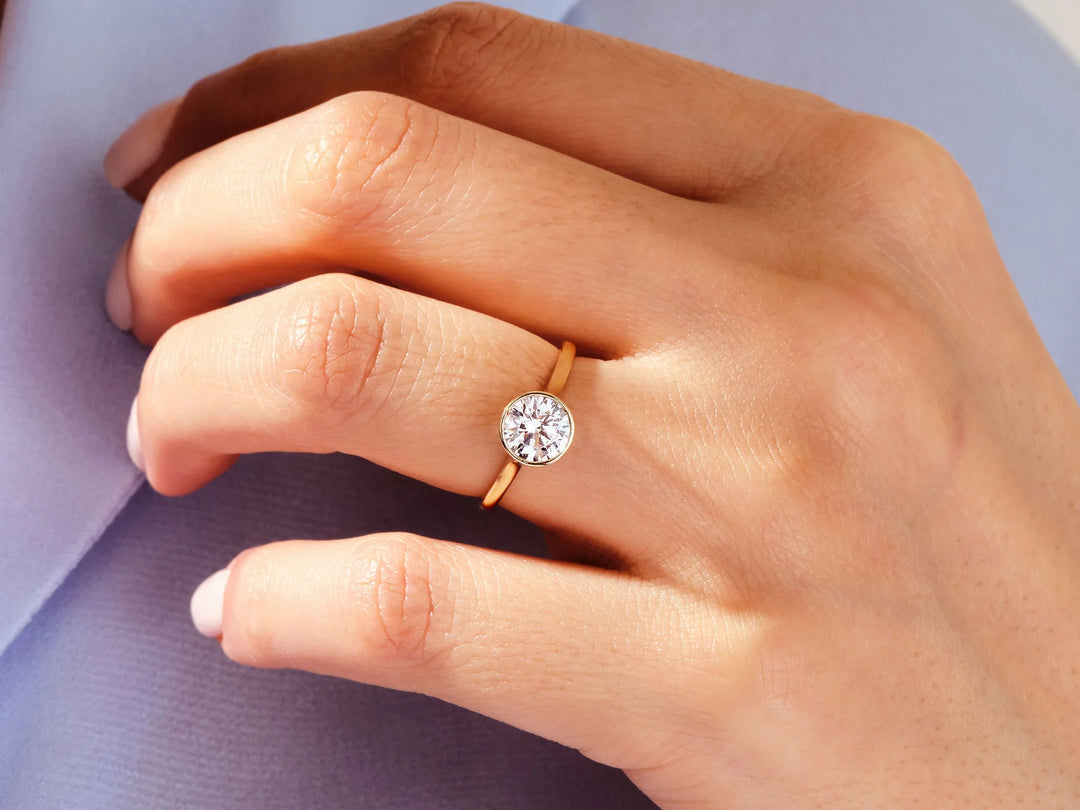 1.0CT Round Brilliant Diamond Bezel Solitaire Moissanite Engagement Ring