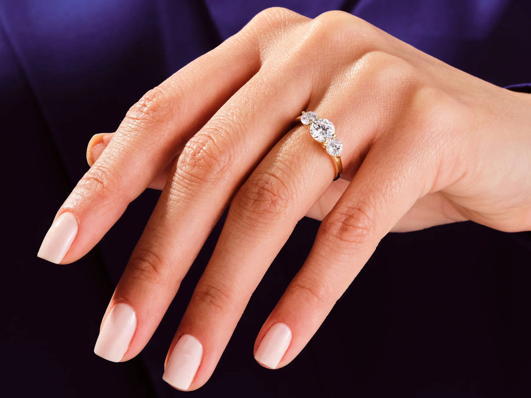1.0CT Round Diamond Three Stone Setting Moissanite Engagement Ring