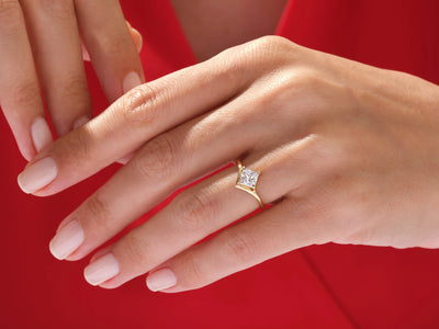 1.0CT Princess Diamond Curved Solitaire Moissanite Engagement Ring