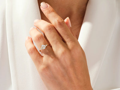 1.0CT Emerald Diamond Cluster Setting Moissanite Engagement Ring