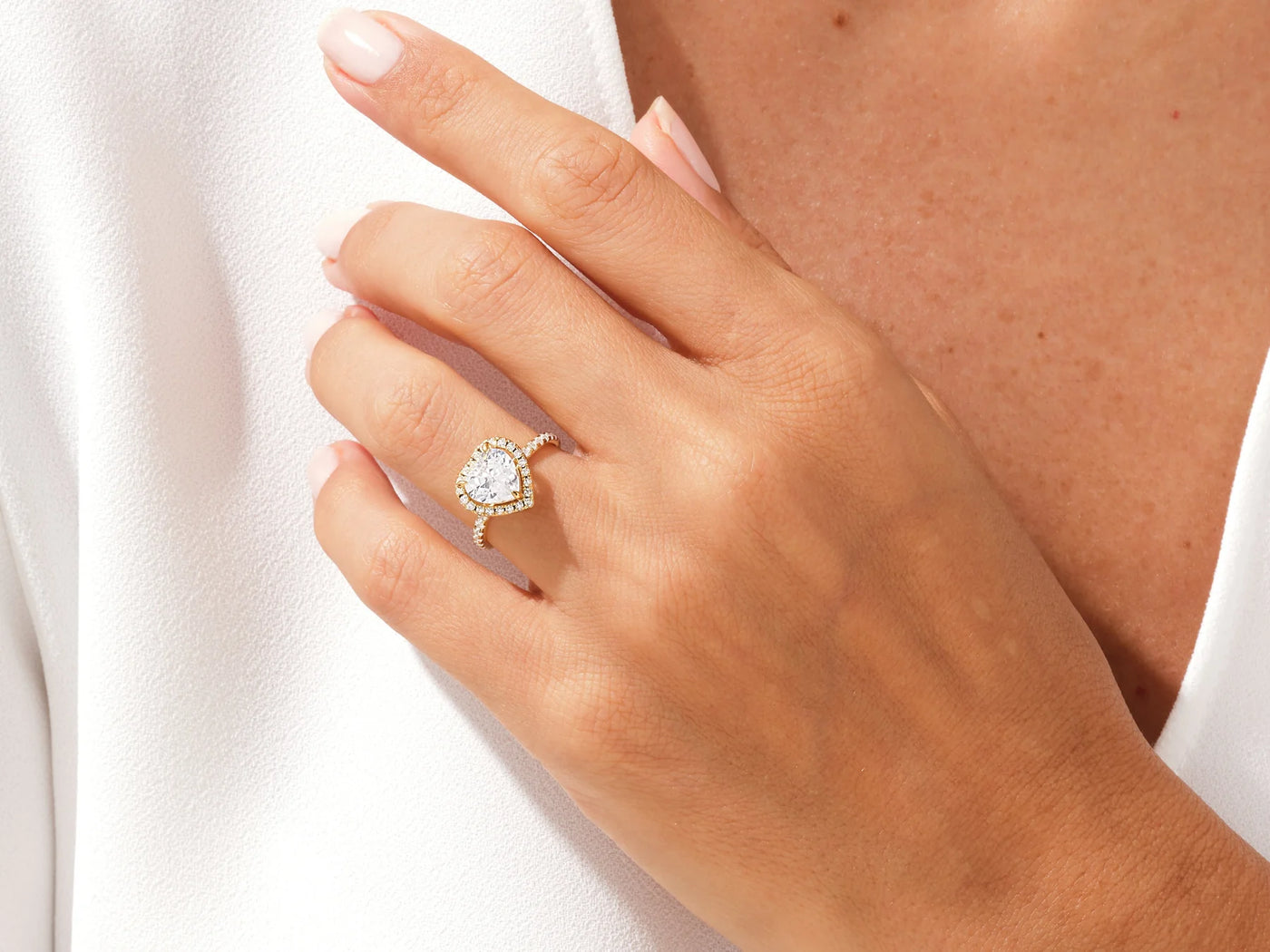 2.0CT Heart Diamond Halo Pave Setting Moissanite Engagement Ring