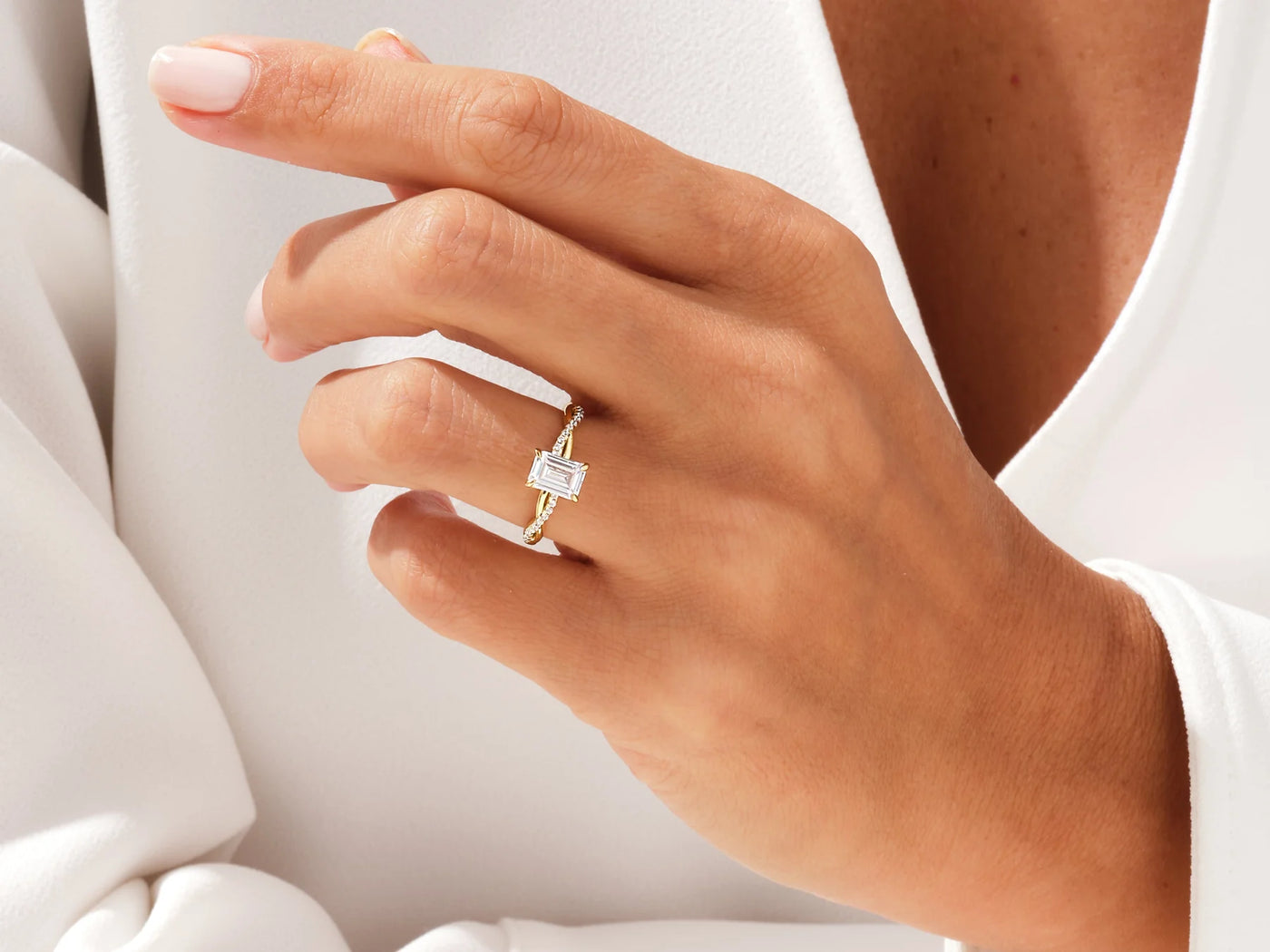 1.0CT Emerald Diamond Twisted Pave Setting Moissanite Engagement Ring