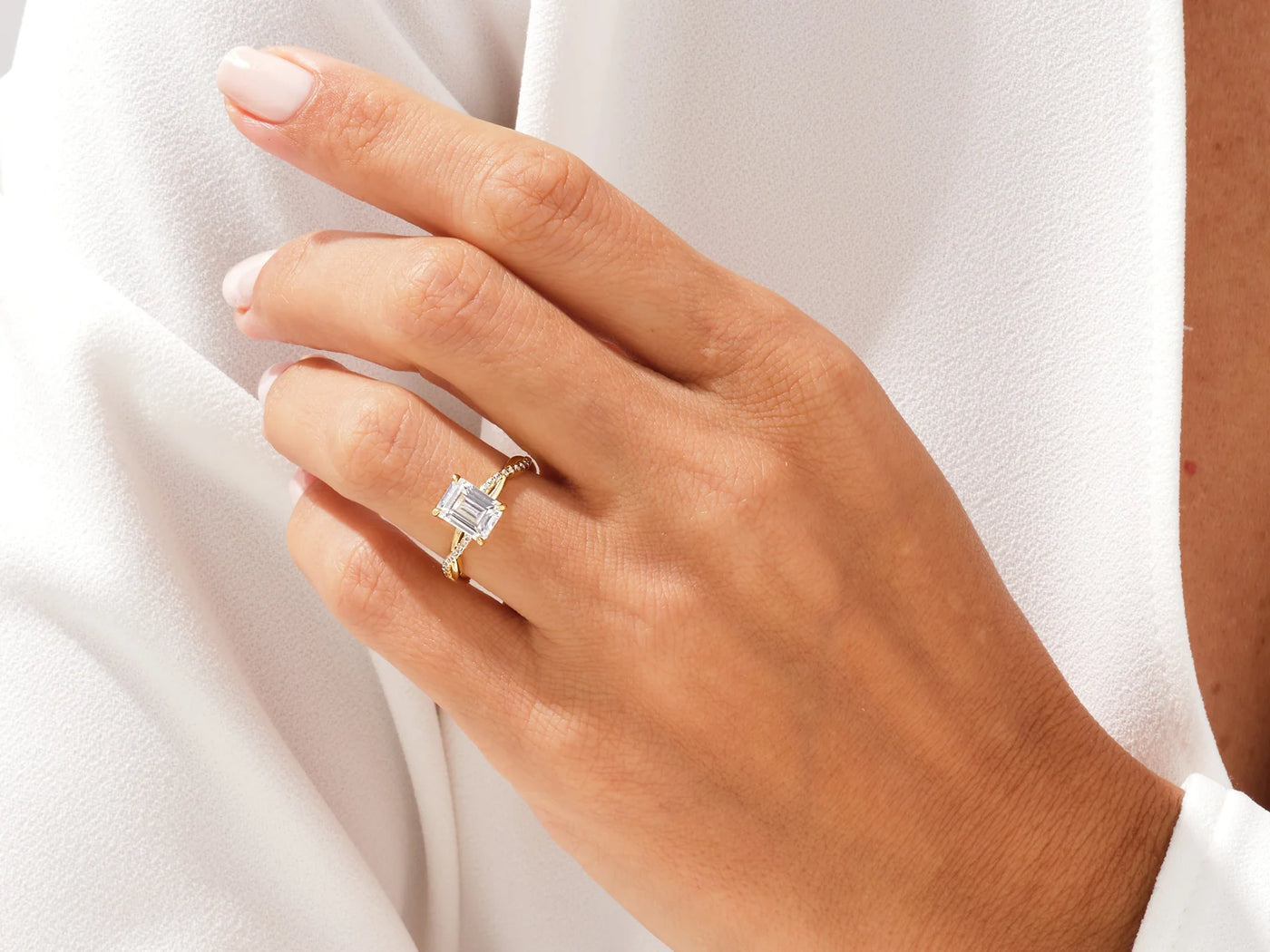 2.0CT Emerald Diamond Twisted Pave Setting Moissanite Engagement Ring