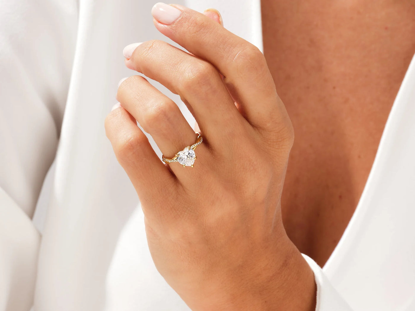 2.0CT Heart Diamond Twisted Pave Setting Moissanite Engagement Ring