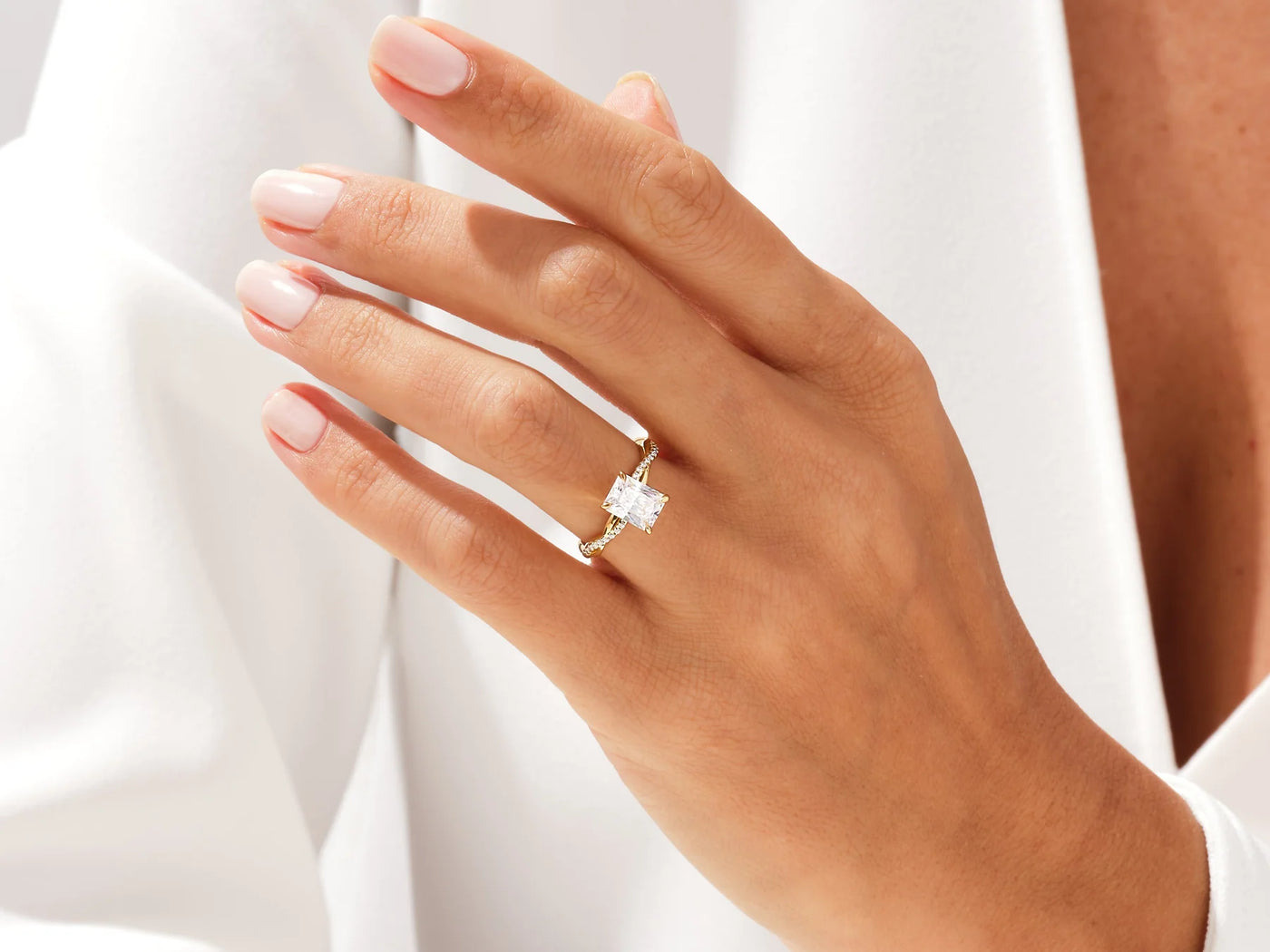 2.0CT Radiant Diamond Twisted Pave Setting Moissanite Engagement Ring