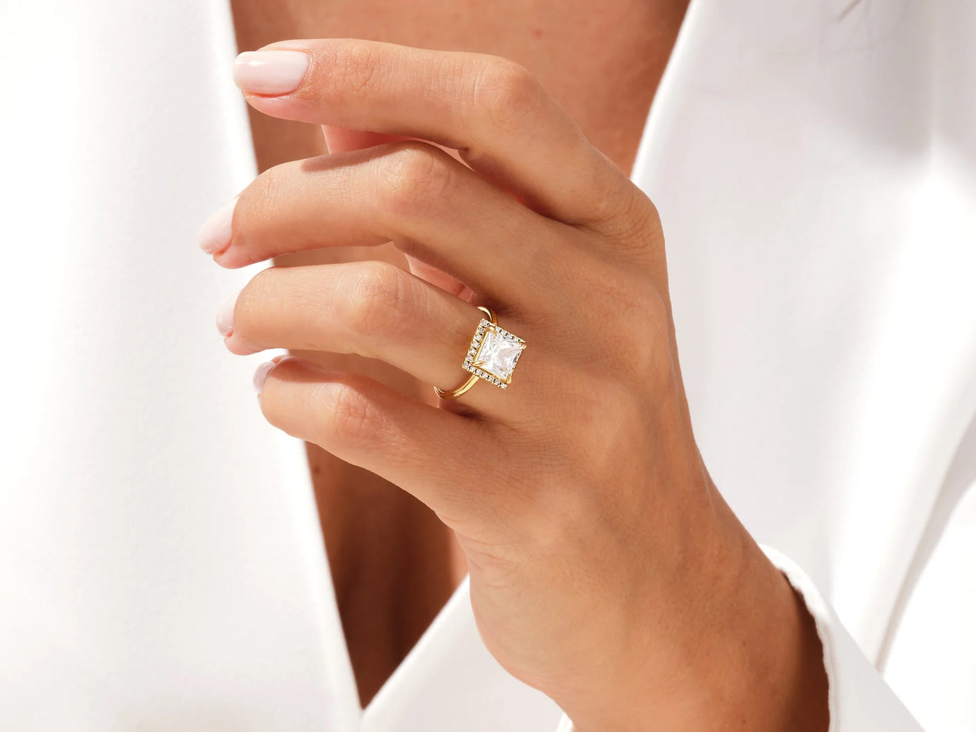 2.0CT Princess Diamond Halo Moissanite Engagement Ring