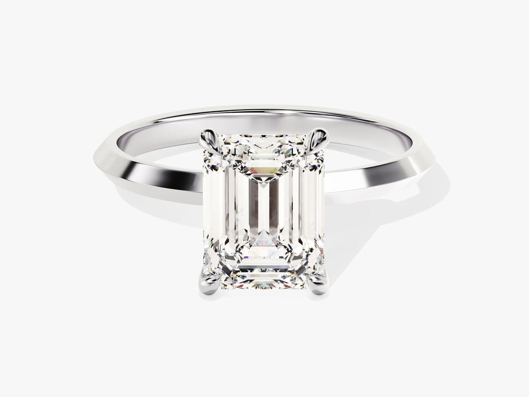2.0CT Emerald Diamond Kinfe Edge Solitaire Moissanite Engagement Ring
