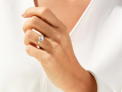 2.50CT Round Cut Diamond Three Stone Setting Moissanite Engagement Ring