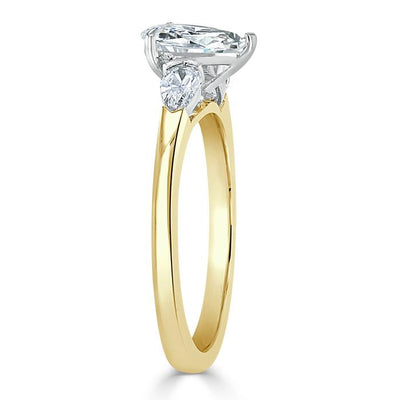 1-0-ct-pear-cut-moissanite-three-stone-engagement-ring