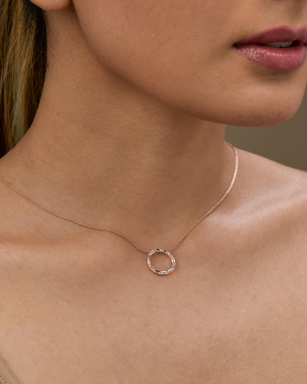 Baguette Cut Diamond Moissanite Circle Necklace (Medium)