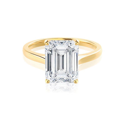 emerald-shaped-moissanite-solitaire-engagement-ring-2