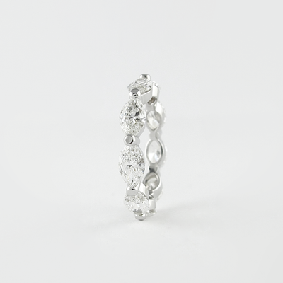 marquise-bubble-prong-setting-moissanite-wedding-band