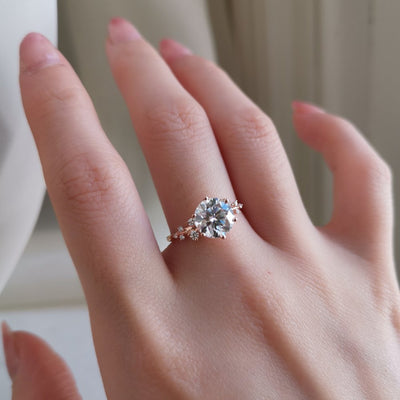 2-0-ct-round-shaped-moissanite-pave-setting-engagement-ring