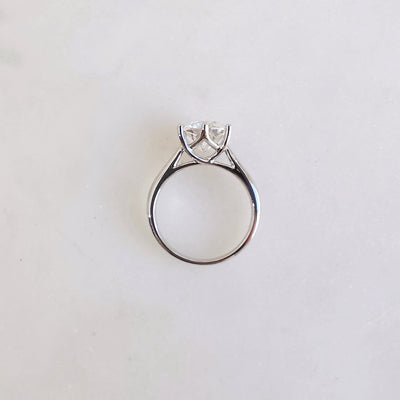 2-50-ct-round-shaped-moissanite-solitaire-engagement-ring