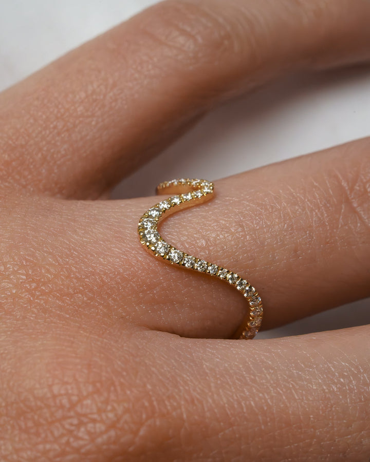 0.40 TCW Round Lab Grown Diamond Curved Wedding Band