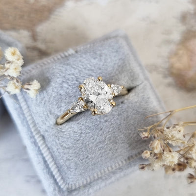 1.50 CT-3.50 CT Oval Cut Three Stone Lab Grown Diamond Engagement Ring