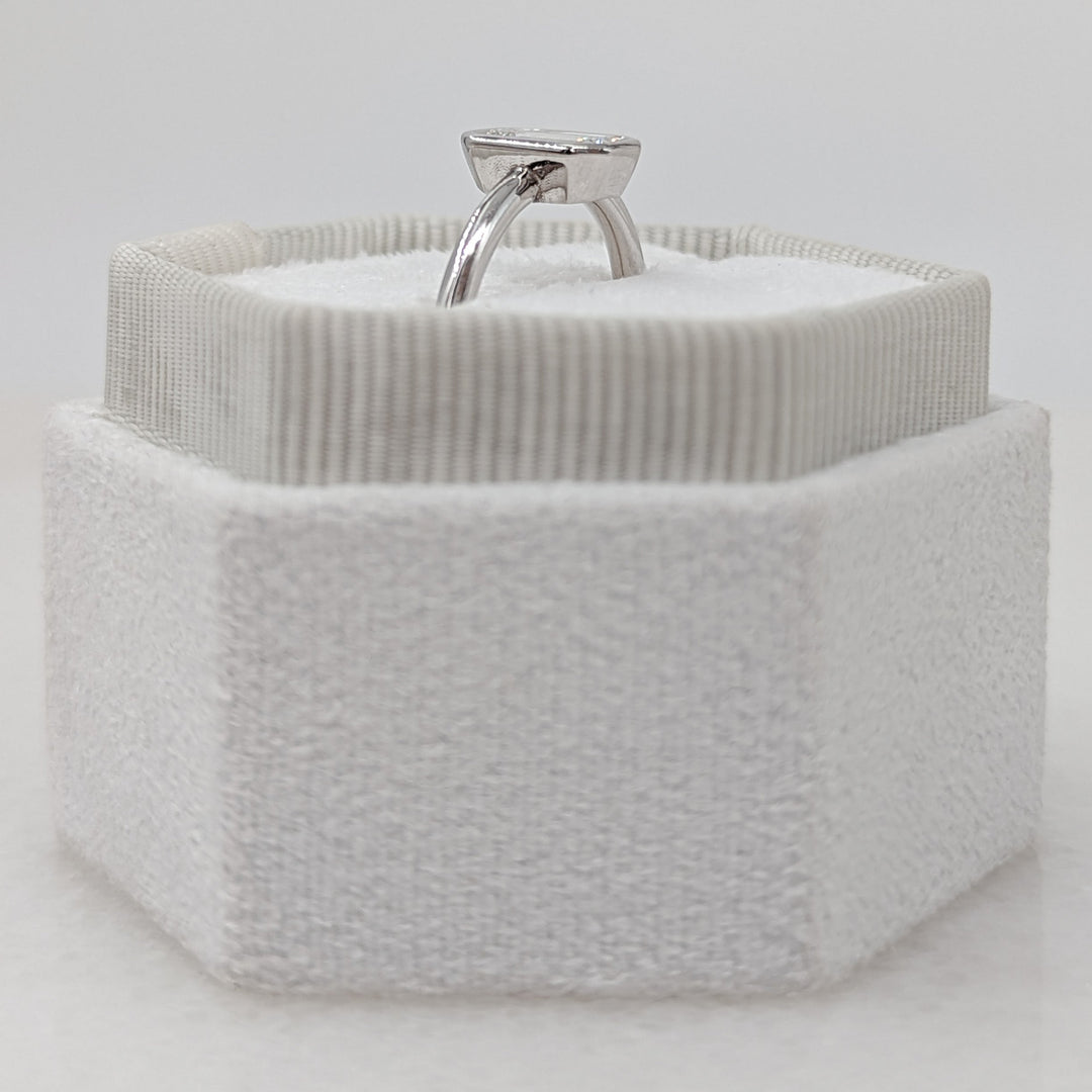 0.84-3.0 CT Emerald Diamond Solitaire Engagement Ring