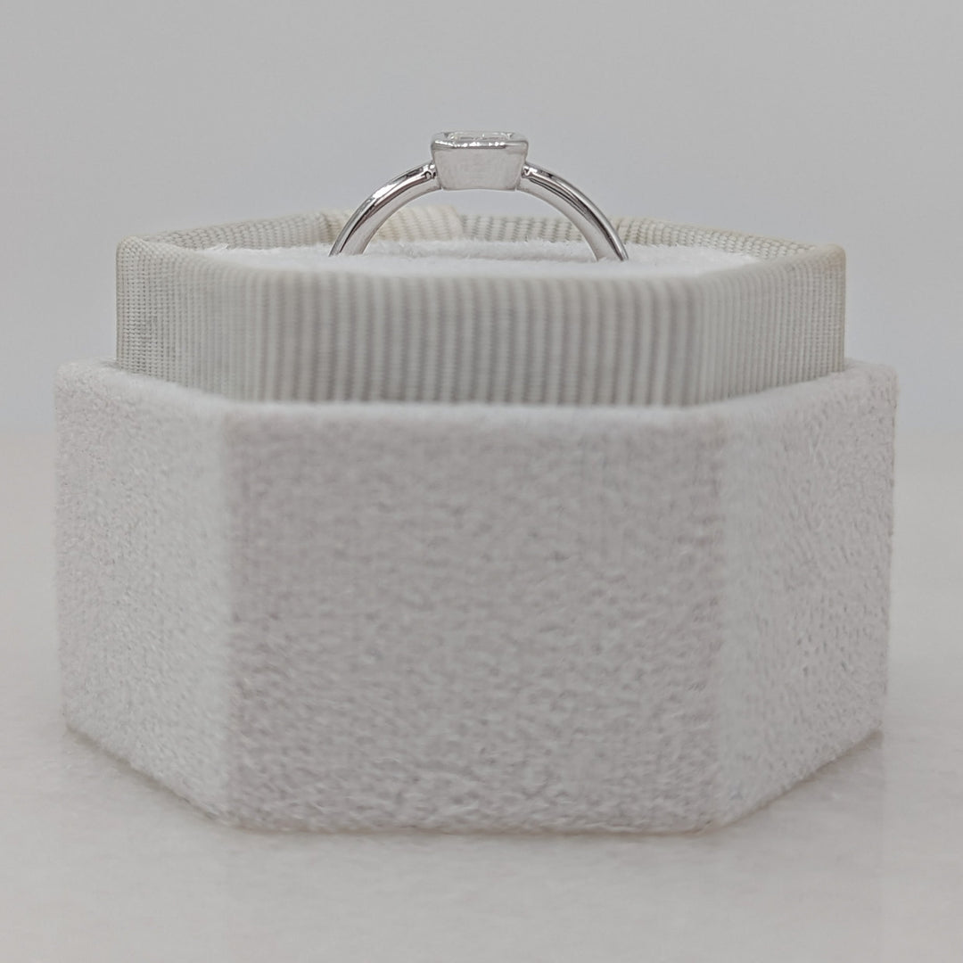 0.84-3.0 CT Emerald Diamond Solitaire Engagement Ring