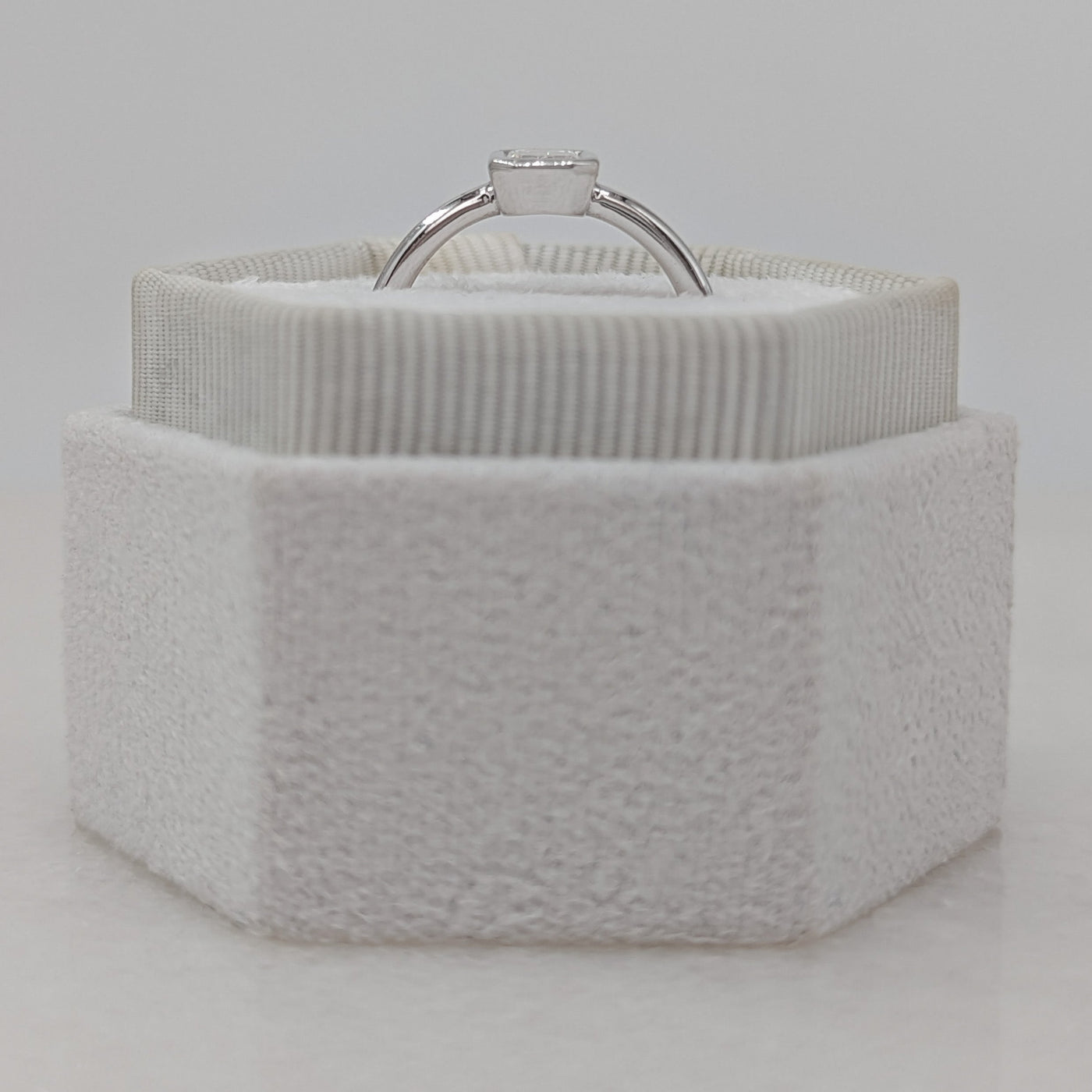 0.84-3.0 CT Emerald Diamond Solitaire Engagement Ring