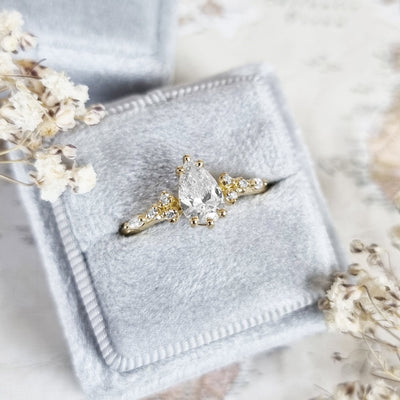 0.79-2.79 CT Pear Cut Pave Setting Lab Grown Diamond Engagement Ring