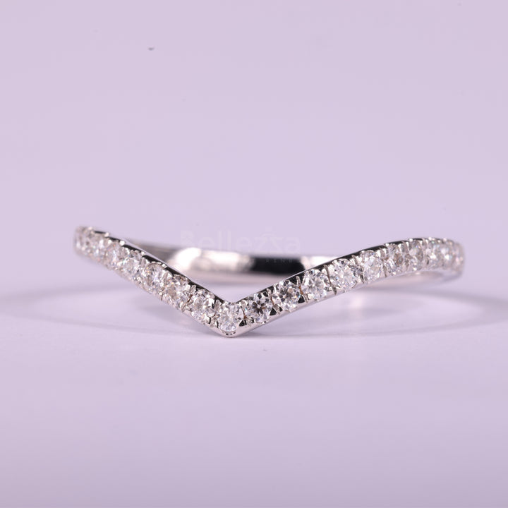 Round Cut Diamond Curved Moissanite Wedding Band