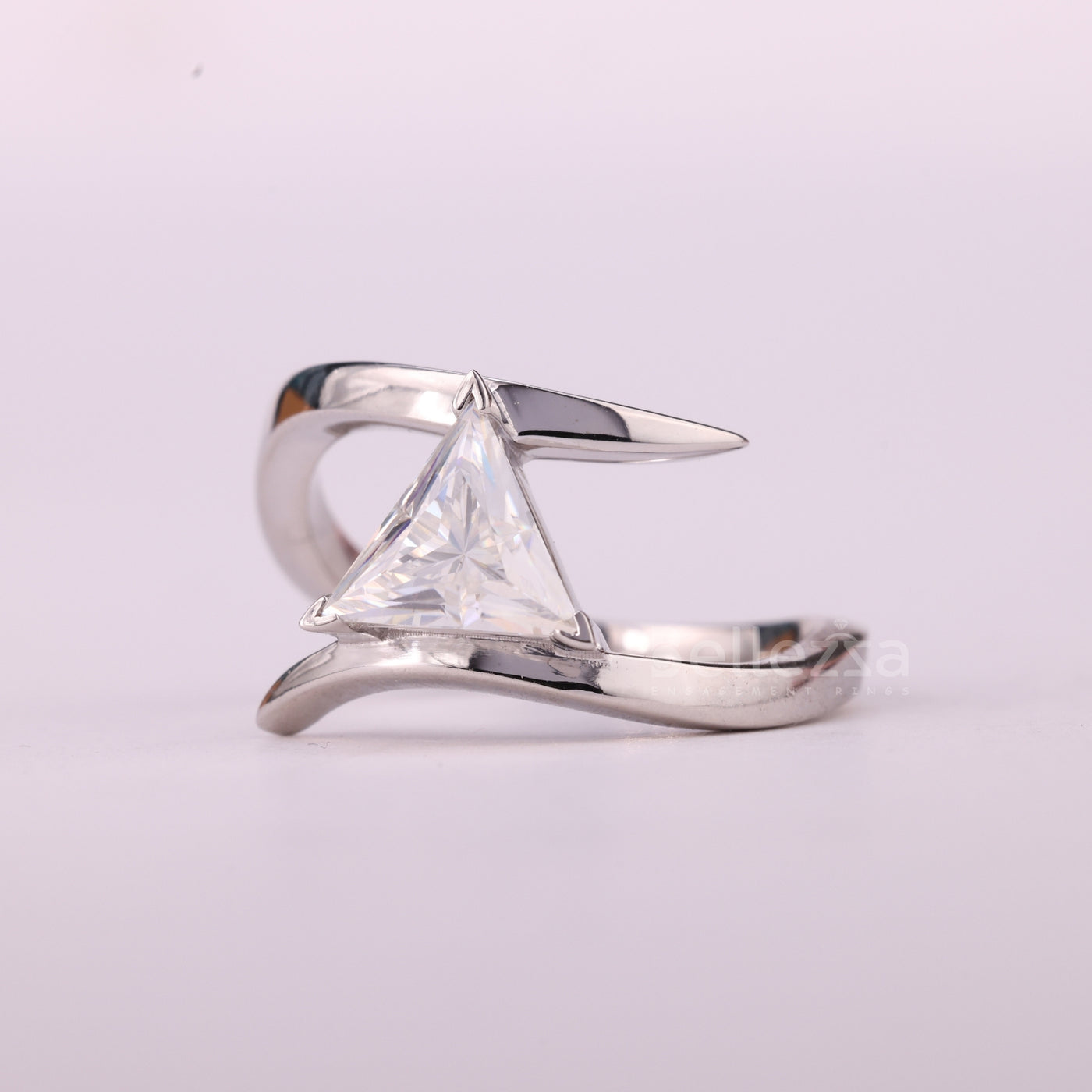 1.0CT Triangle Cut Diamond Unique Solitaore Engagement Ring