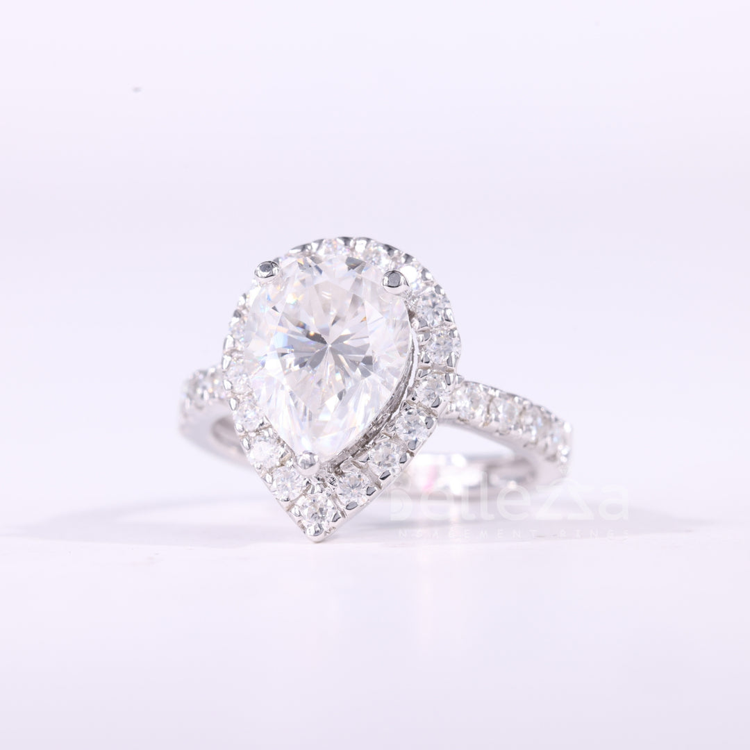 1.0CT Pear Cut Halo Setting Moissanite Engagement Ring