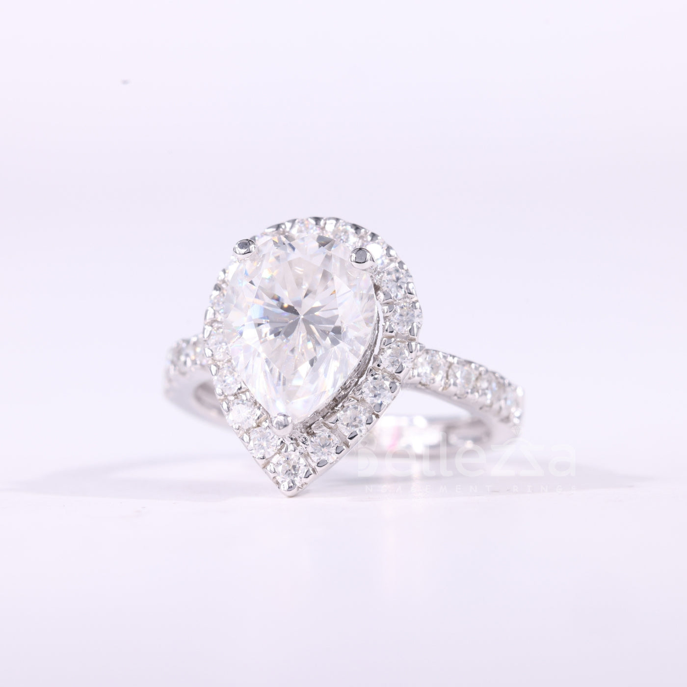 1.0CT Pear Cut Halo Setting Moissanite Engagement Ring