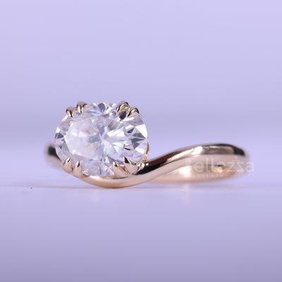 1.50CT East-West Oval Cut Curved Moissanite Engagement Ring