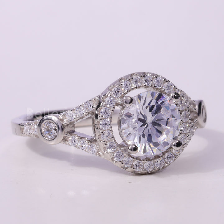 1.0CT Round Cut Halo Cluster Diamond Moissanite Engagement Ring