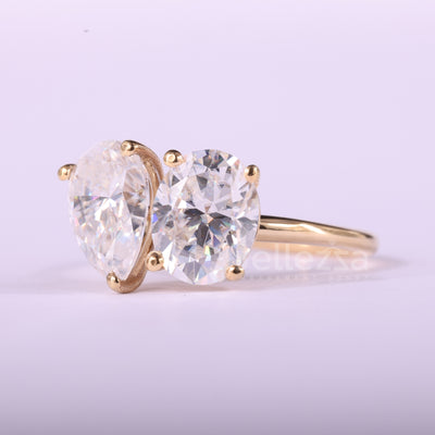 2.0CTW Oval & Pear Cut Toi Et Moi Moissanite Engagement Ring