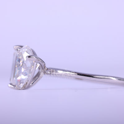 1.0CT Emerald & Pear Cut Toi Et Moi Moissanite Engagement Ring