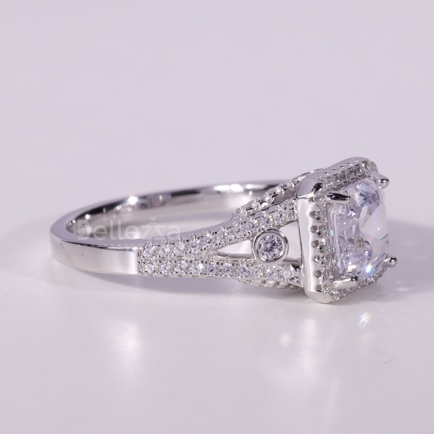 1.0CT Asscher Cut Diamond Halo Cluster Setting Moissanite Engagement Ring