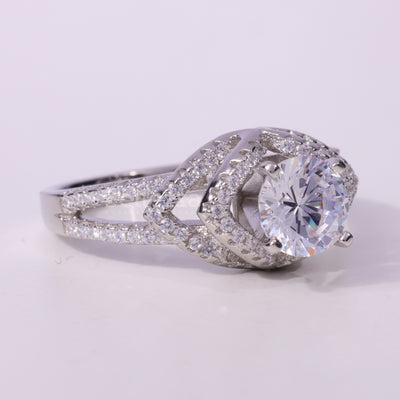 1.0CT Round Cut Cluster Diamond Moissanite Engagement Ring