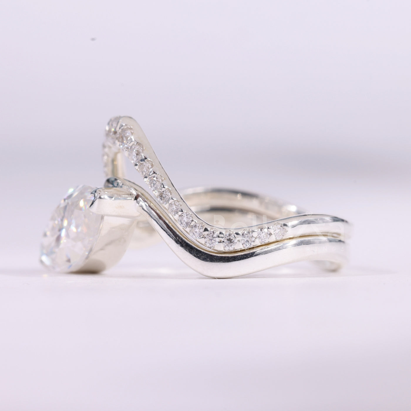 2.0CT East-West Marquise Cut Curved Moissanite Bridal Ring Set