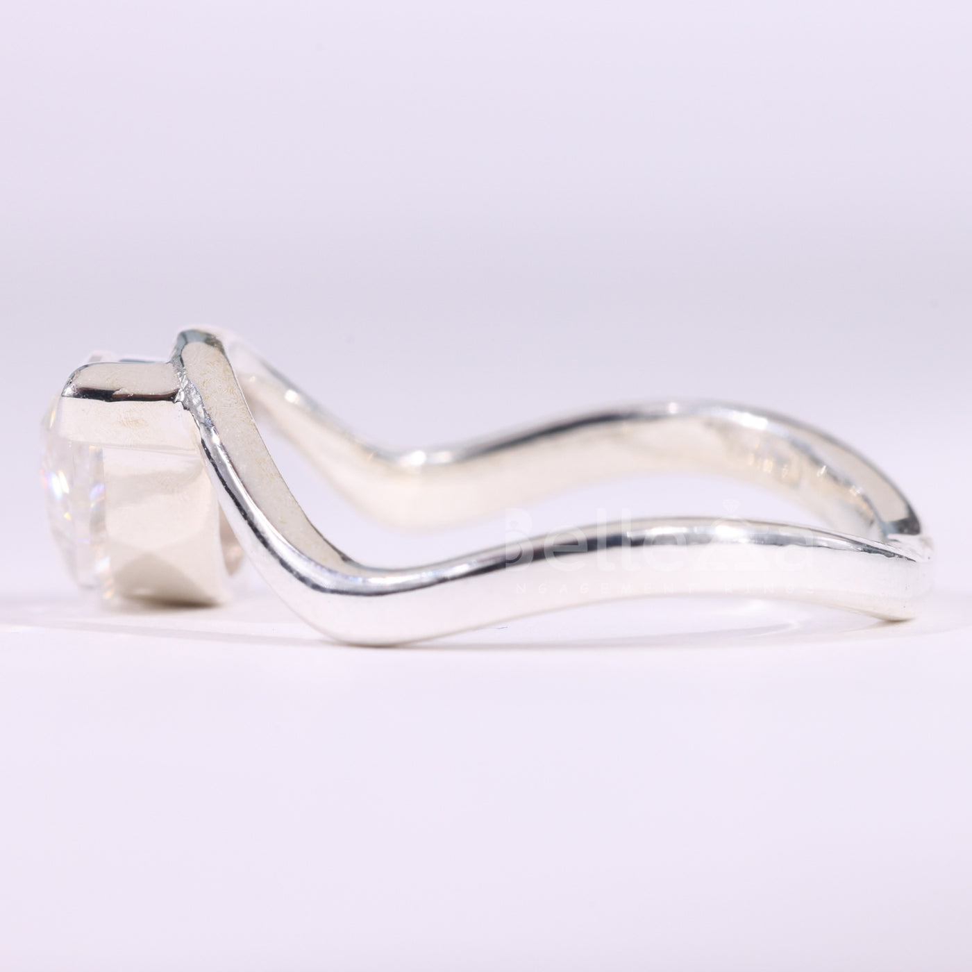 2.0CT Marquise Cut Solitaire Curved Moissanite Engagement Ring