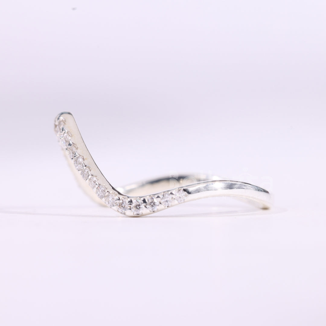 Round Cut Pave Setting Curved Moissanite Wedding Band