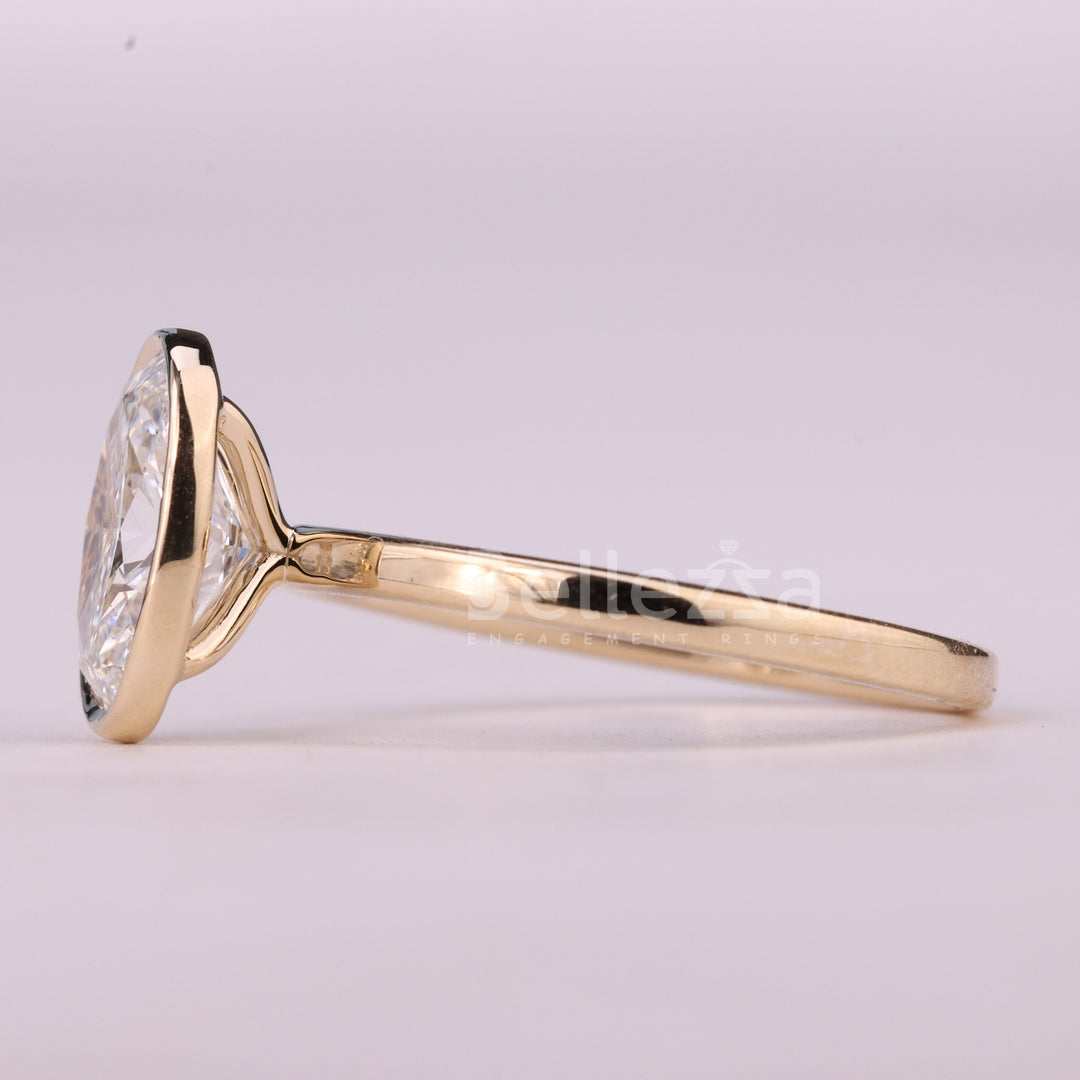 2.0CT Oval Cut Bezel Setting Moissanite Engagement Ring