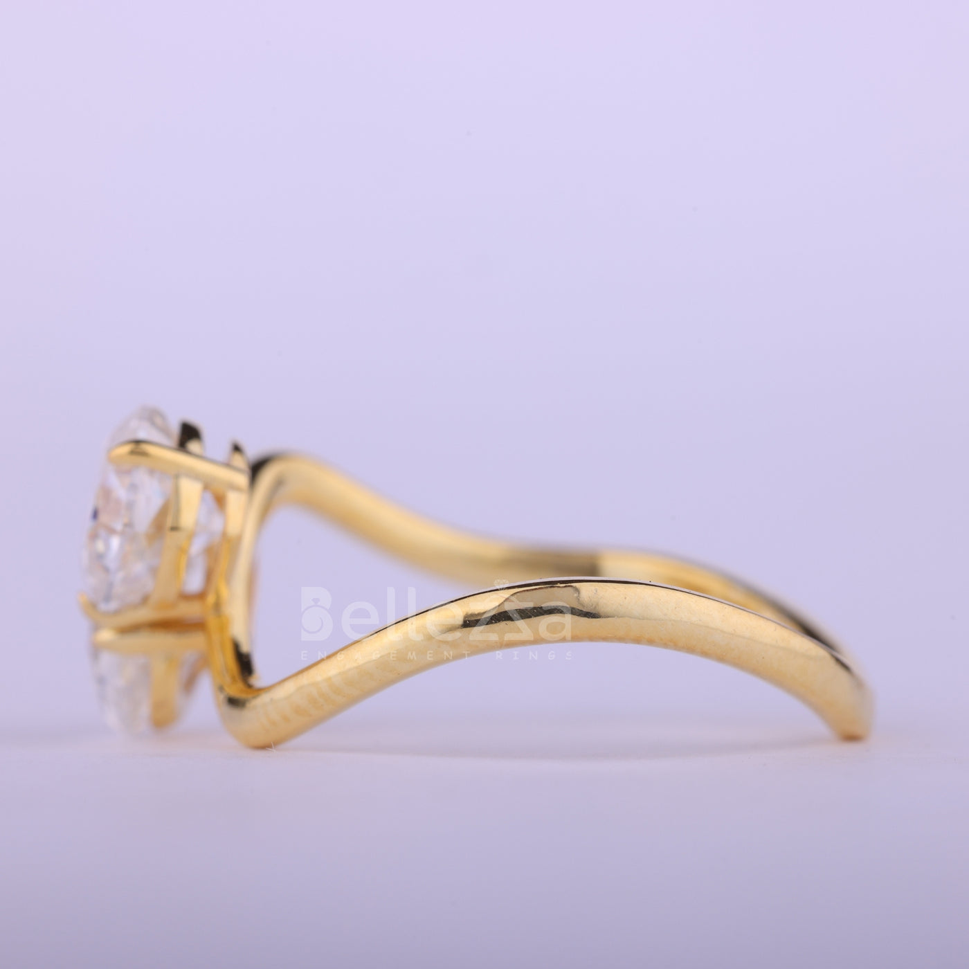 Oval & Cushion Cut Curved Moissanite Toi Et Moi Engagement Ring