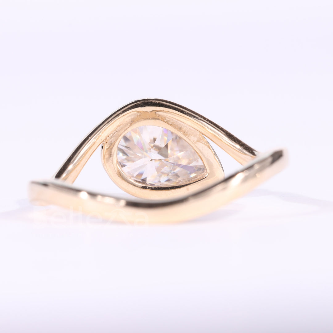 1.0CT East-West Pear Cut Unique Curved Moissanite Engagement Ring