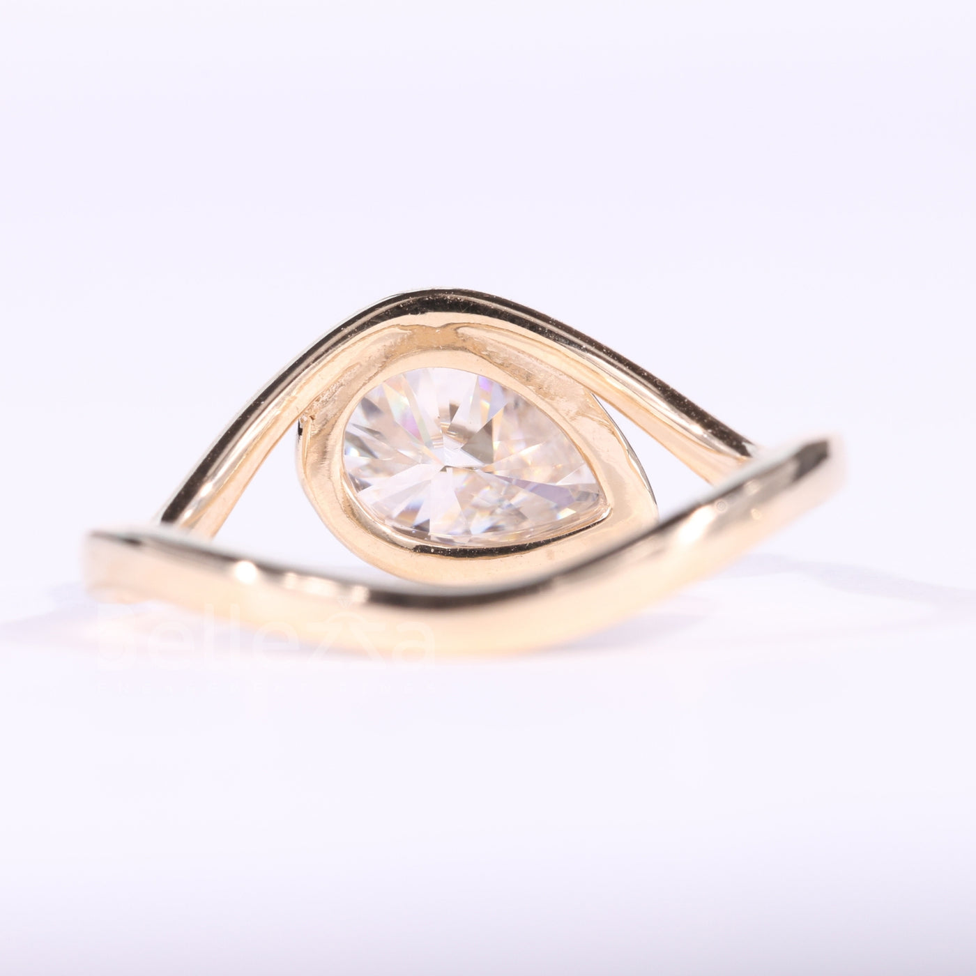 1.0CT East-West Pear Cut Unique Curved Moissanite Engagement Ring