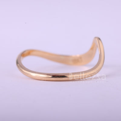 18K Solid Gold Curved Pl;ain Wedding Band