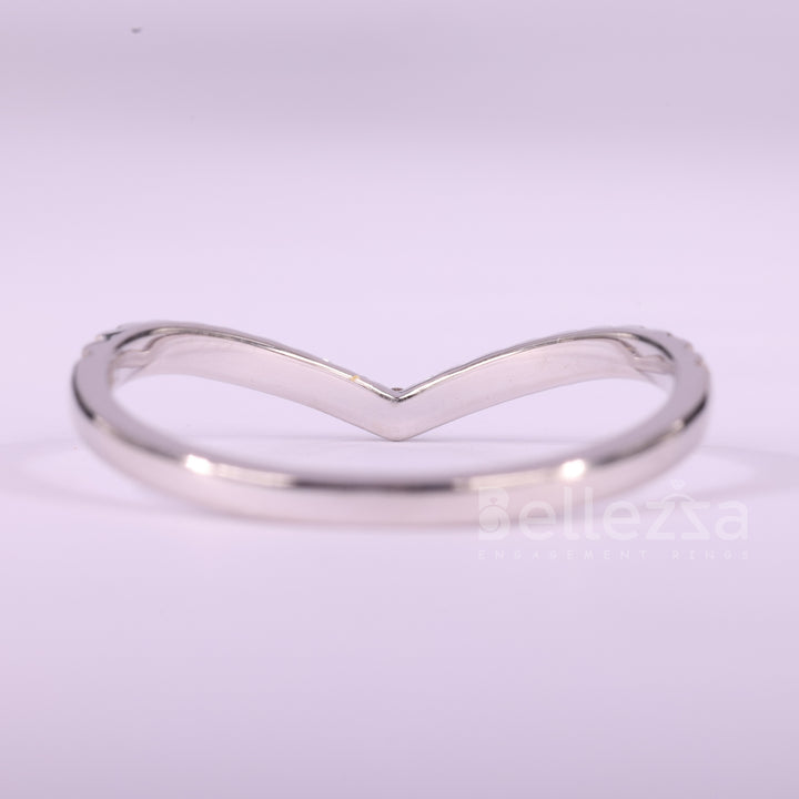 Round Cut Diamond Curved Moissanite Wedding Band