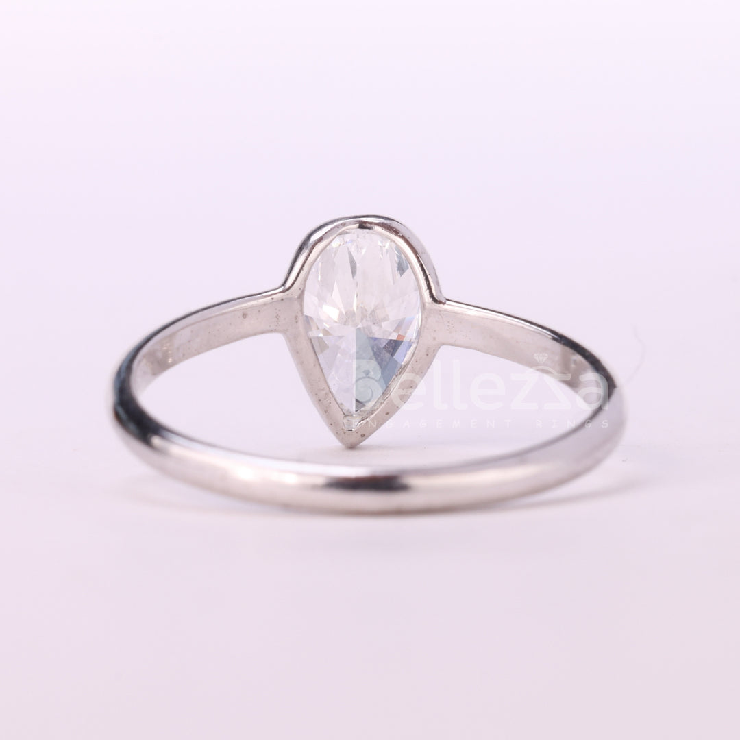 1.00CT Pear Cut Moissanite Diamond Solitaire Engagement Ring