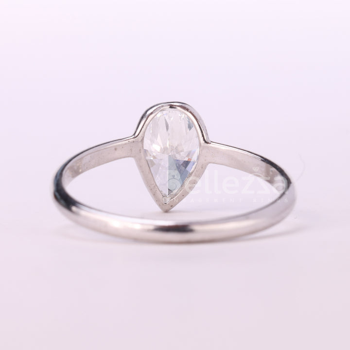 1.00CT Pear Cut Moissanite Diamond Solitaire Engagement Ring