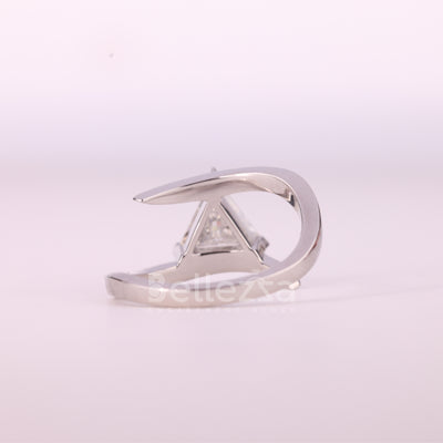 1.0CT Triangle Cut Diamond Unique Solitaore Engagement Ring