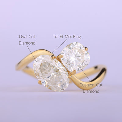 Oval & Cushion Cut Curved Moissanite Toi Et Moi Engagement Ring