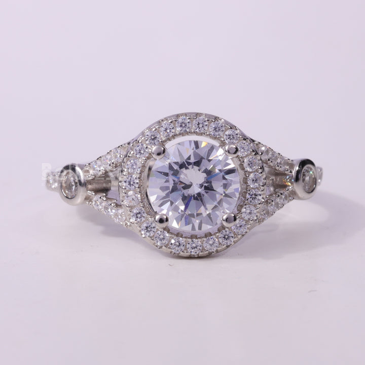 1.0CT Round Cut Halo Cluster Diamond Moissanite Engagement Ring
