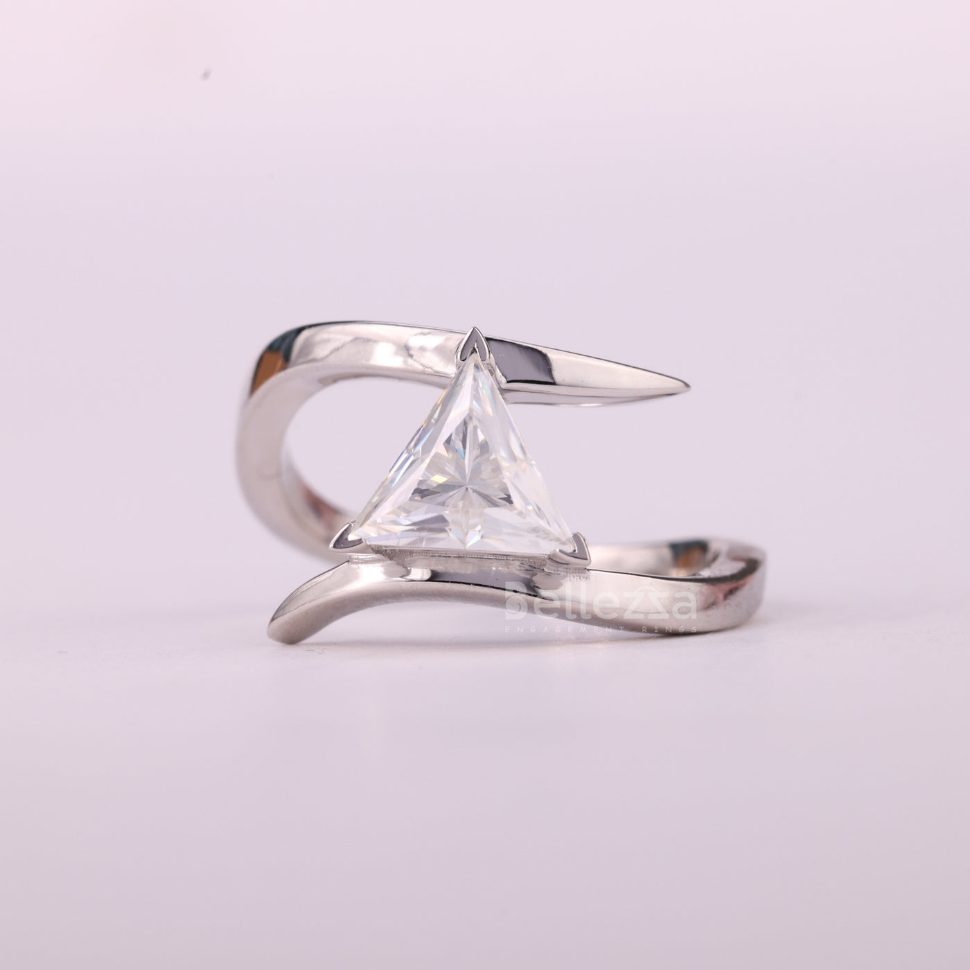 1.0CT Triangle Cut Diamond Unique Solitaore Engagement Ring